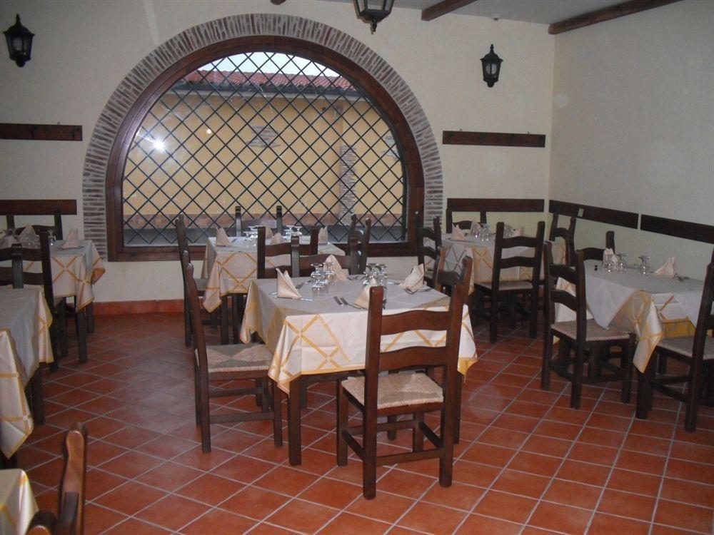 B&B Hotel Pomezia Cortese Kültér fotó